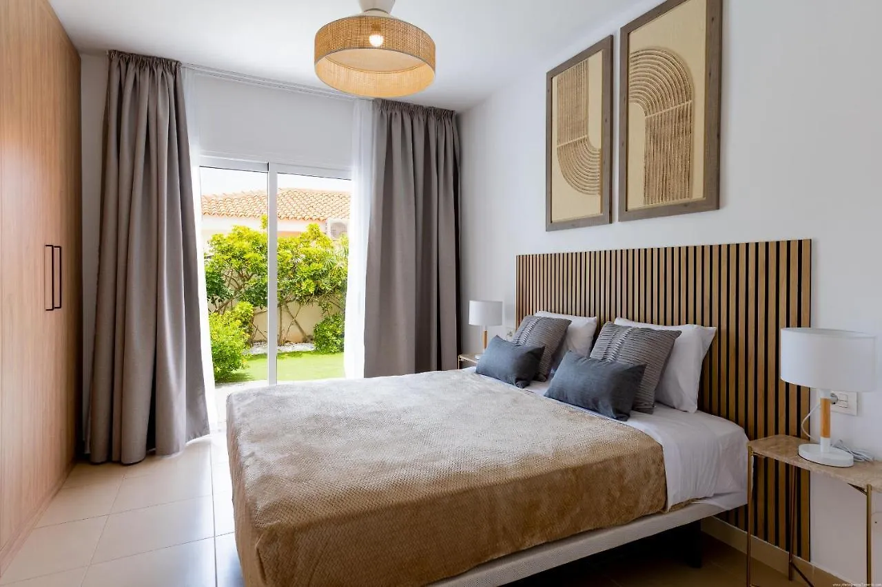 Villa With A Private Swimming Pool Callao Salvaje