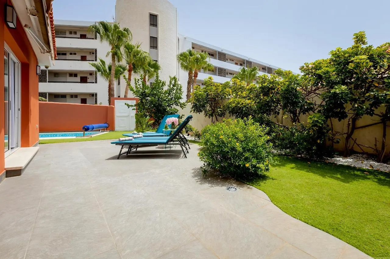Villa With A Private Swimming Pool Callao Salvaje
